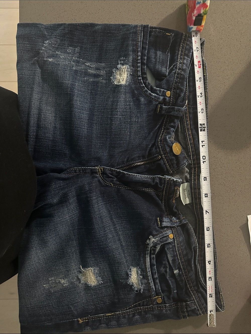 Women Capri jeans - Picture 6 of 6